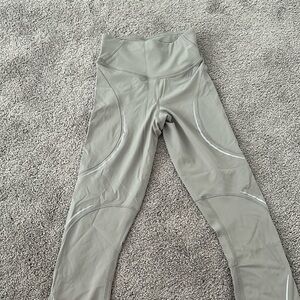 Lululemon Base pace high rise tight 25’ reflective leggings